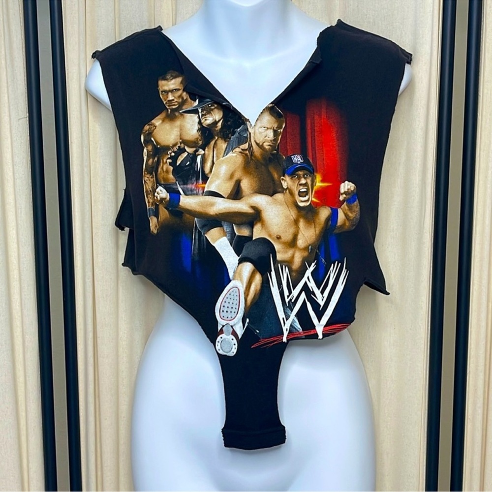 Vintage Black Graphic Muscle Tee